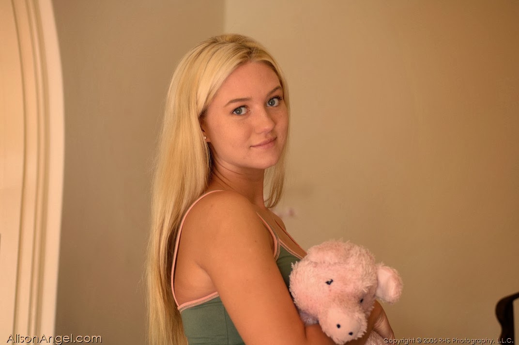Sex billiard table maid Nude free web chat